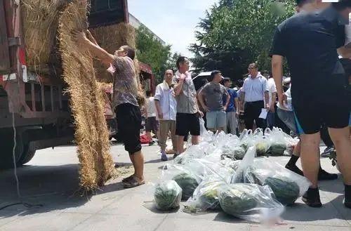 学院跳舞吃瓜,学院狂欢之夜